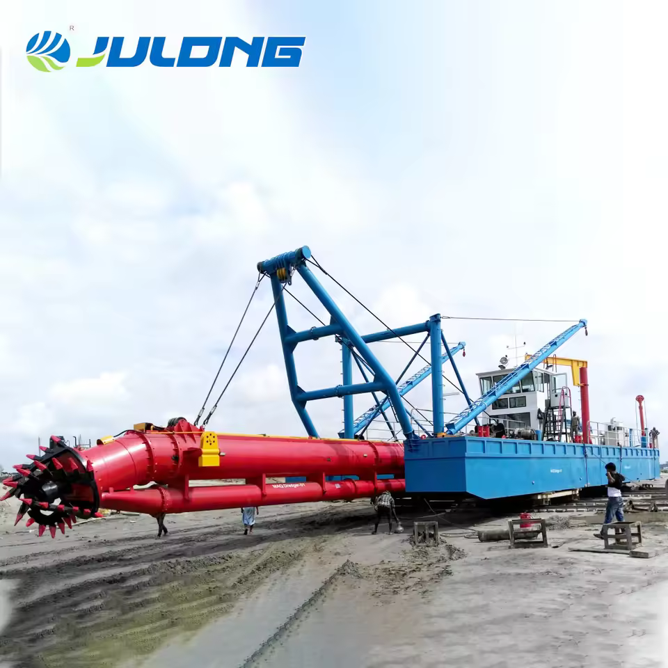 China Manufacturer's Floating Gold Sand Dredger Boat With Cutter Suction Machine Engine For River Dredging