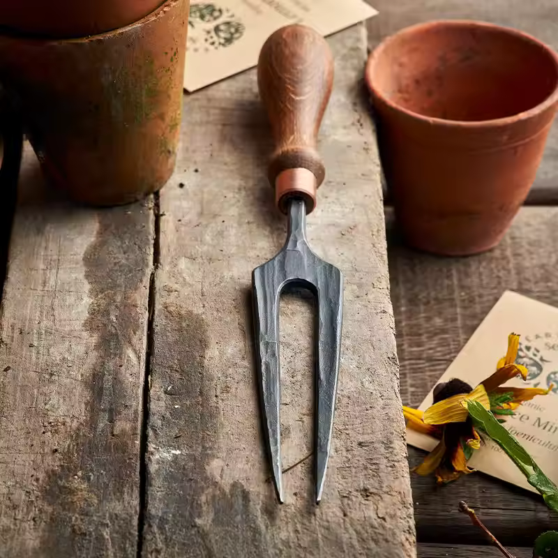 Top Selling Jungle Fork For Home Garden Garden Hand Tools Heavy Duty Garden Tools Iron Metal Wood Handle At Cheap Rate