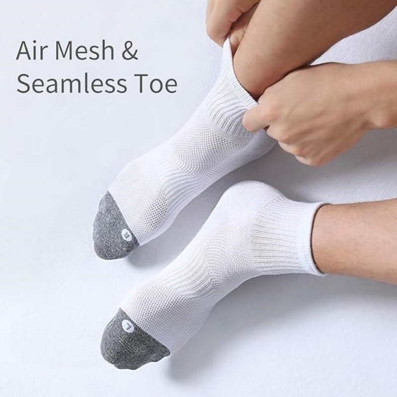 Men's Sports Ankle Socks Cushioned Sports Socks with Air Mesh & Seamless Toe