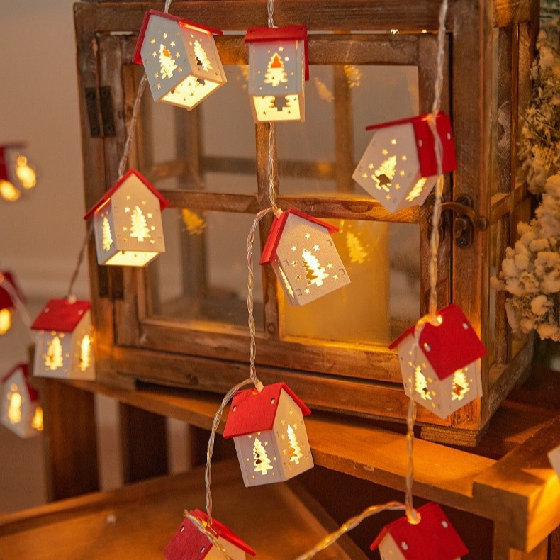 Wholesale Price OEM Manufacturer Personalized Navidad Xmas Decorations Battery Operated Waterproof Mini Wooden House Christmas LED String Light Factory