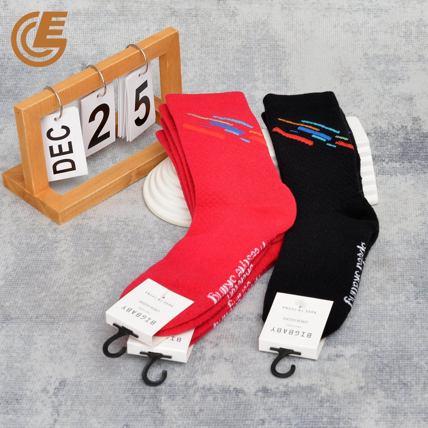 Factory Supplier Absorb Sweat Cotton Breathable Sports Socks Qlm-30-8