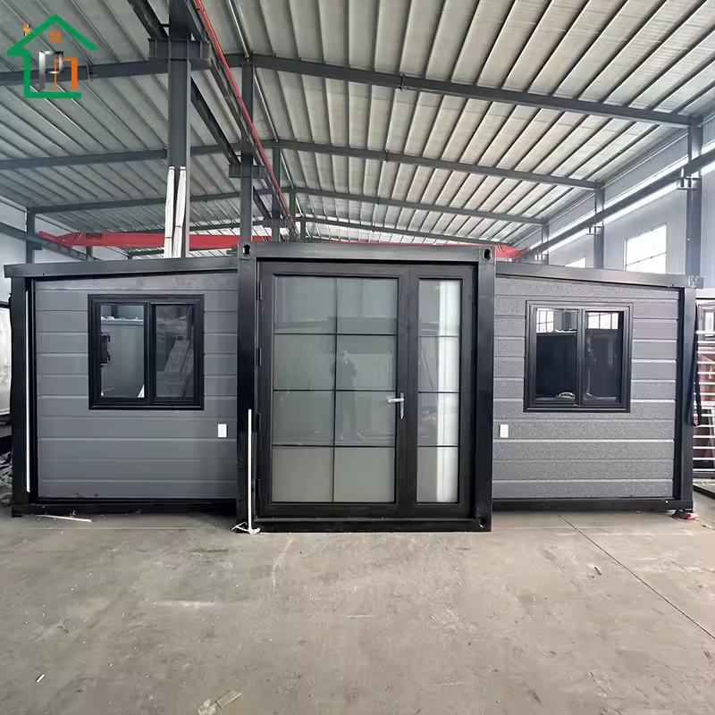 In Stock Direct 40ft 20ft Prefabricated Mobile Living Container Expandable House Two Bedroom Prefab Cottage Portable Home