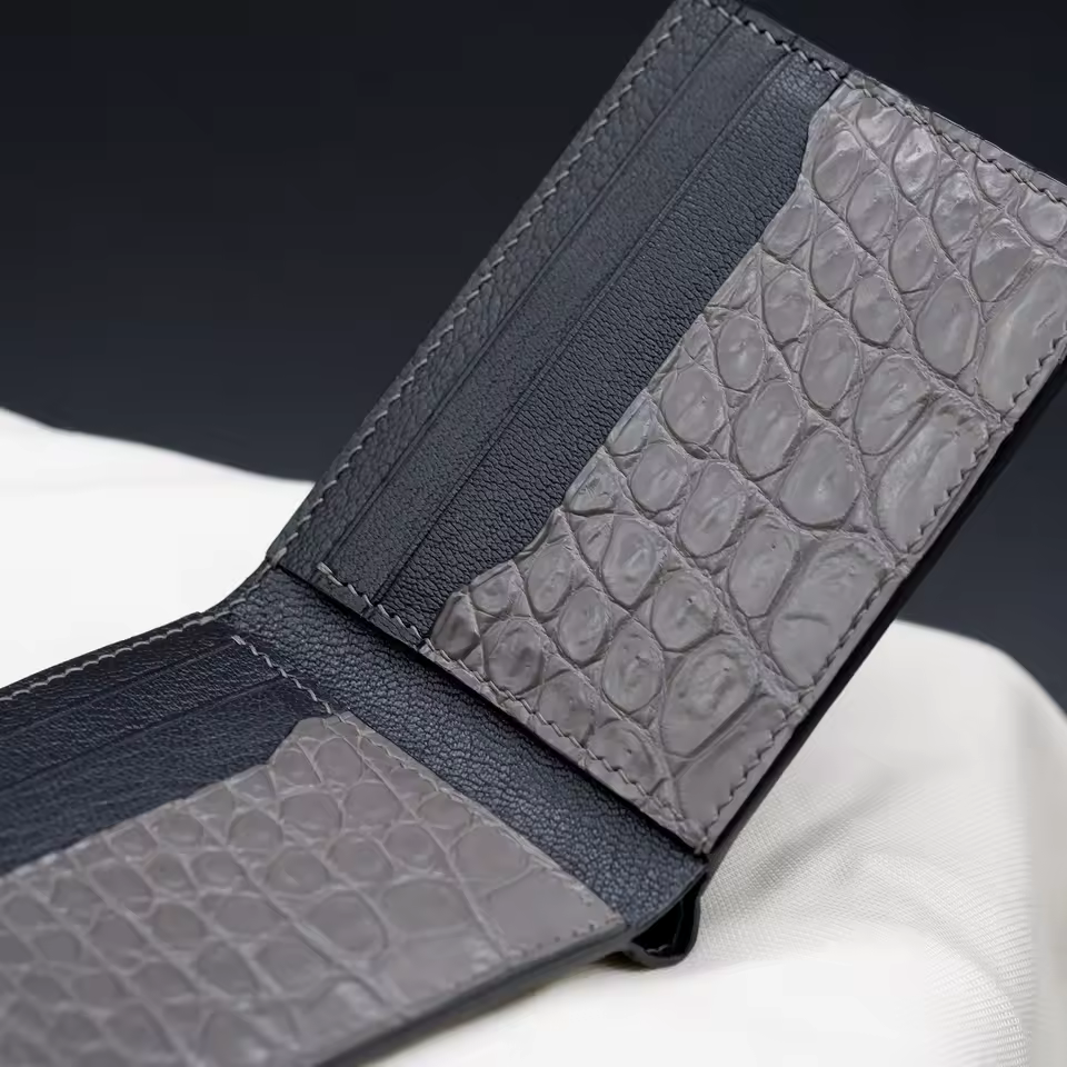 2025 Handmade Top Rated New Arrival Gray Coin Wallet Oem Custom Bi-fold Men's Wallet Etoxic Alligator Genuine Wallet For Men
