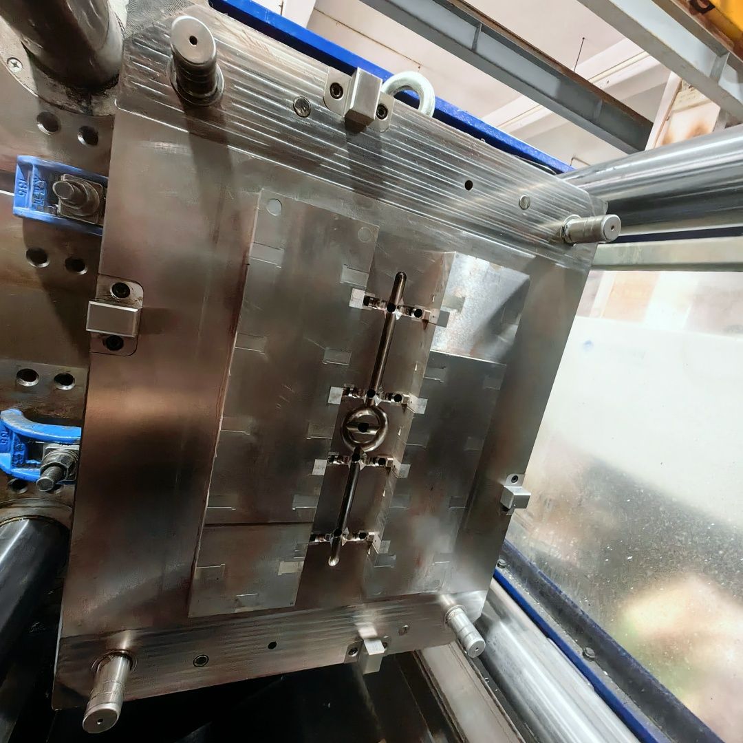 Customer Injection Molding Customizable Plastic Holder Socket Cover Household Appliance Wall Switch Smart Device Plastic Switch Mold