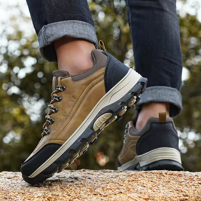 Factory Direct Footwear In Stock Light Weight Desert Botas Mens Waterproof Hiking Couple Hunting Boots Training Climbing Shoes