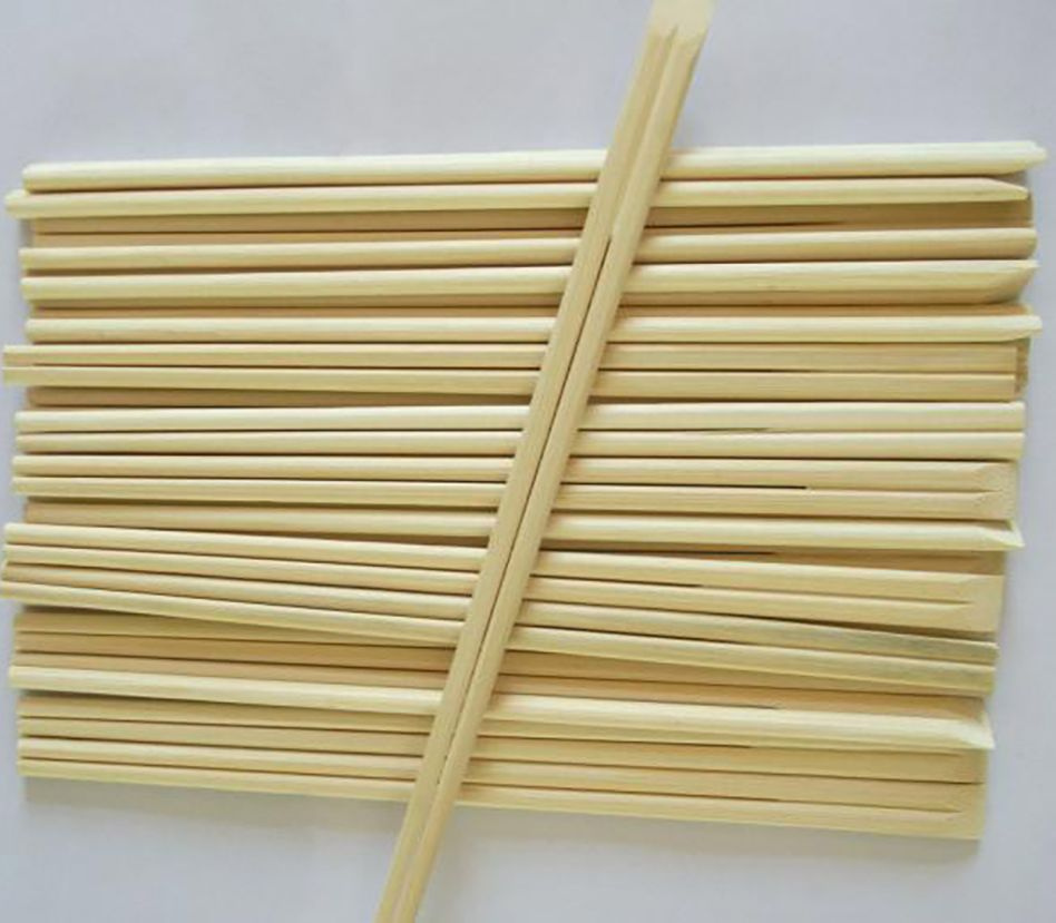 China Natural Material Bamboo Beveled Chopsticks Bamboo Safety Cheap Sticks
