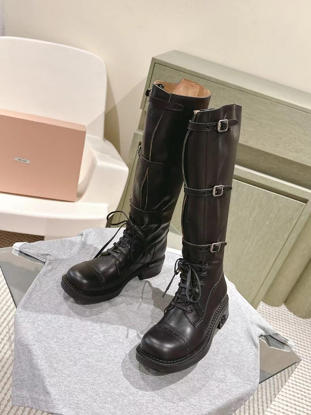 Miu Home 2024 New _ Old Leather Boots Retro Cowboy Boots Belt Buckle Riding Boots