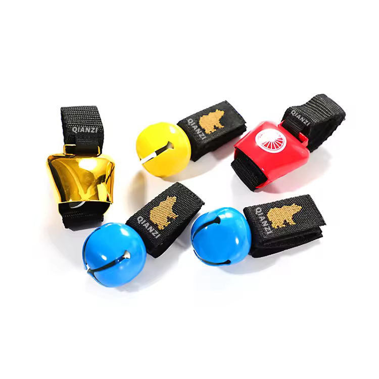 New Product Outdoor Hiking Camping Warning Bear Bell Color Ribbon Waist Cow Bell Opening Metal Bear Bell