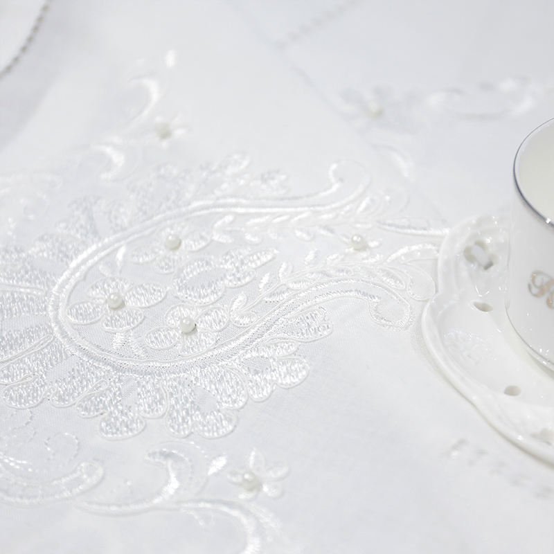 Wholesale Polyester Tablecloth Handmade Beading Table Cloth for Home Wedding Restaurant Table Cover Customized Embroidery Lace