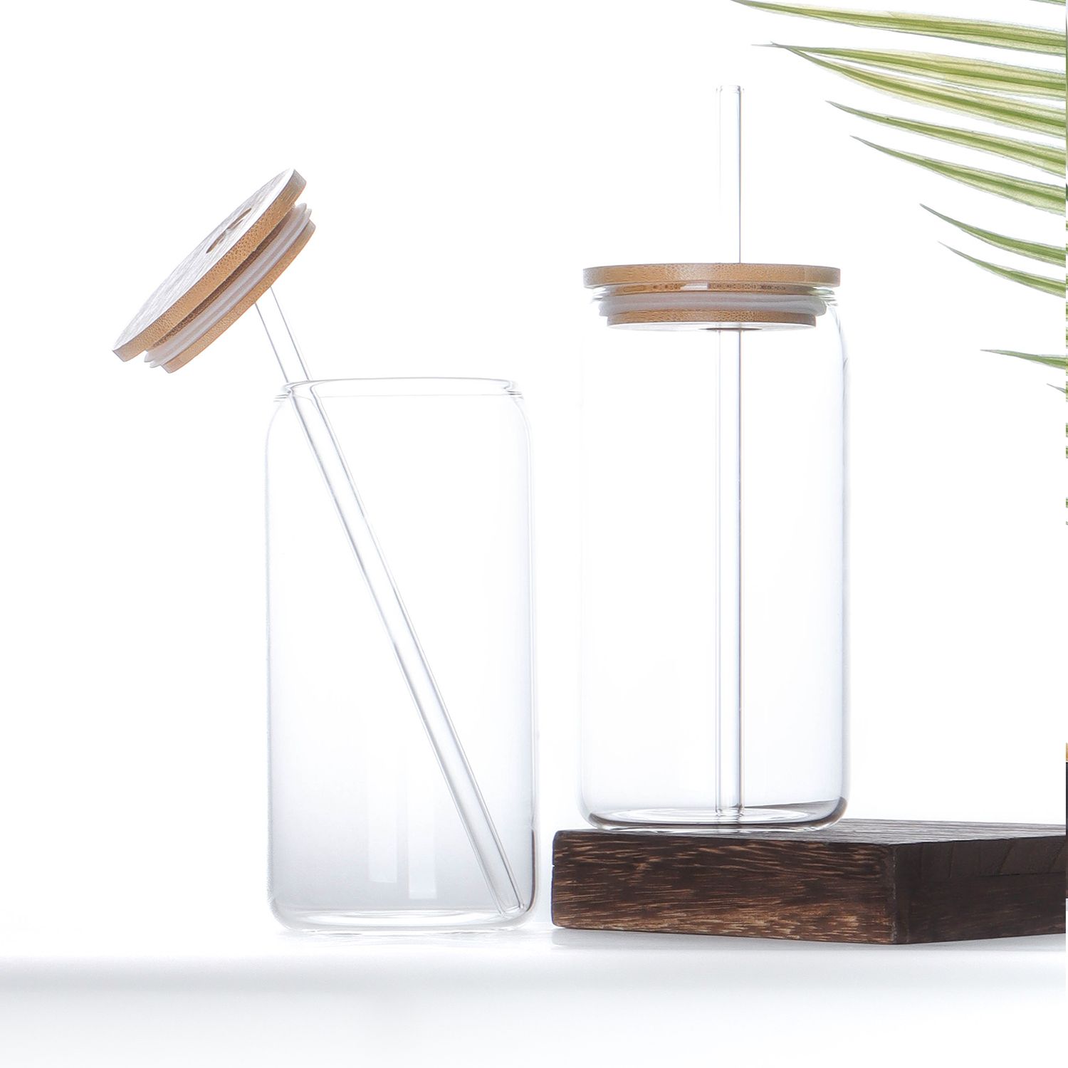 Wholesale Reusable Can Shape 350ml Clear Glass Cup with Bamboo Lid and Straw