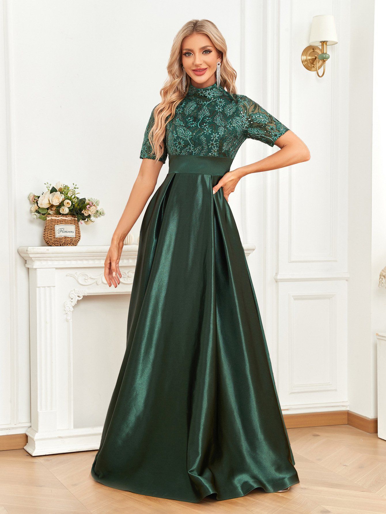 New Hot-Selling European Short Sleeve Round Neck Green A-Line Long Evening Party Dress in Stock