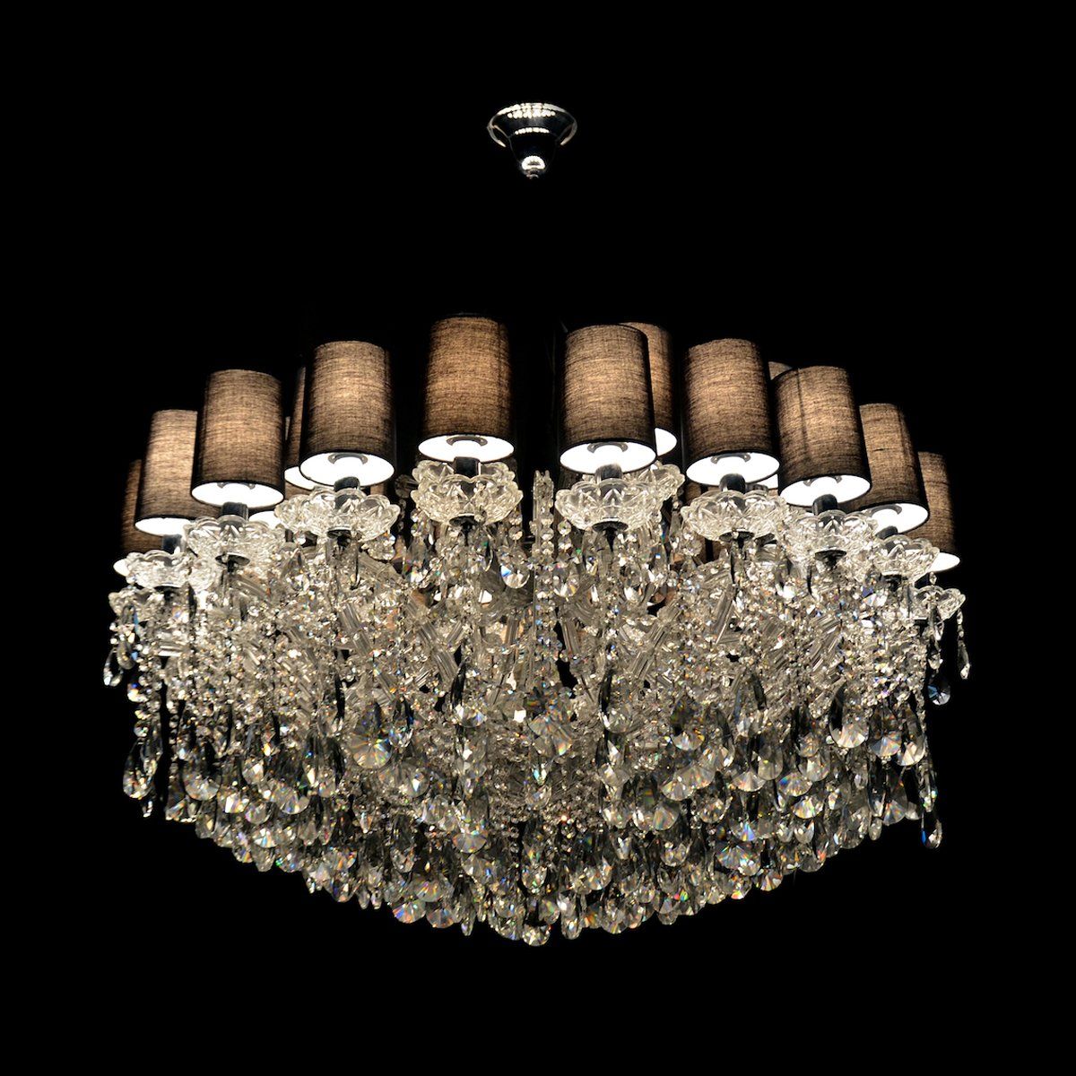 2024 Round Indoor Luxury Pendant Light Black Gold LED Hanging Lamp Modern K9 Crystal Chandelier