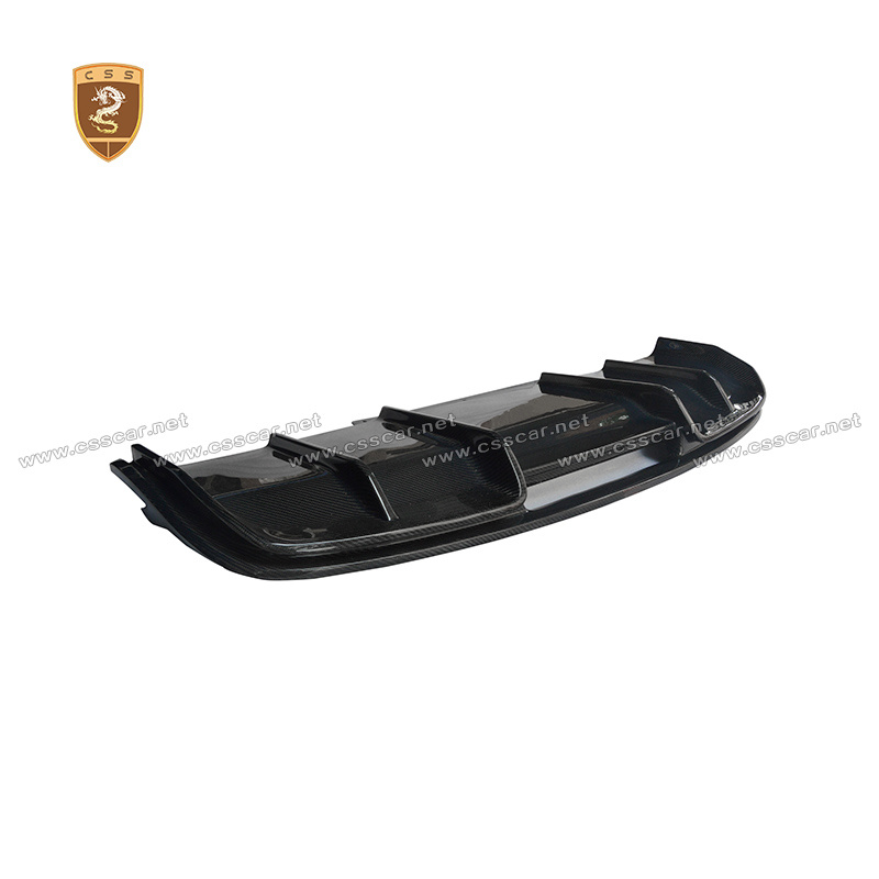 Factory Supply Real Carbon Fiber Css Design Rear Lip Diffuser for Au Di R8 V8 V10