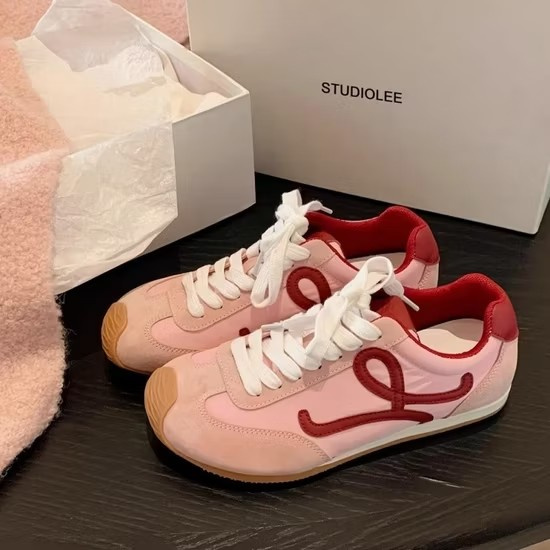 Best-Selling Brand Sports Sneakers for Girls Comfortable Casual White Flat Walking Shoes Trendy Breathable Design