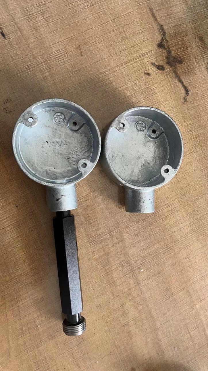 BS4568/En61386 One Way Malleable Iron Junction Boxes Steel Conduit Boxes HDG 25mm