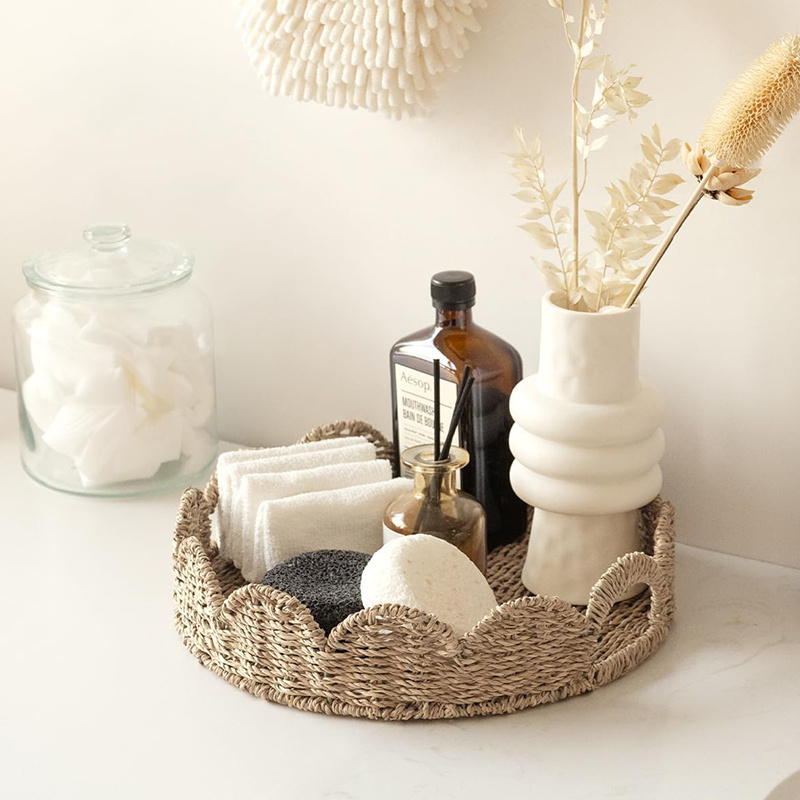 New Item Boho Style Rattan Scalloped Serving Tray Wicker Food Serving Tray Restaurant Wholesale