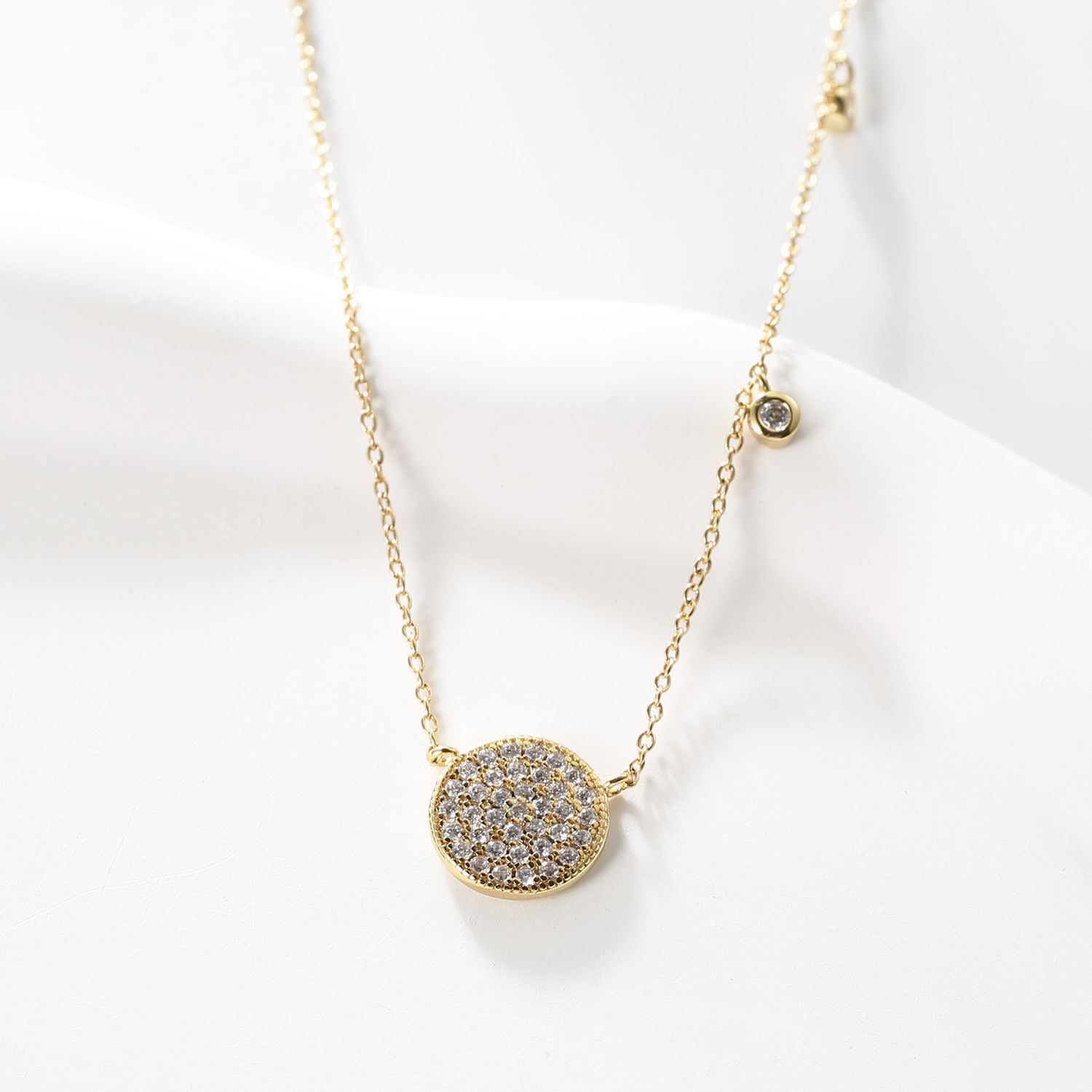 Latest Simple Design 925 Sterling Silver 14K Gold Plated CZ Fashion Micro Pave Zircon Coin Pendant Necklace