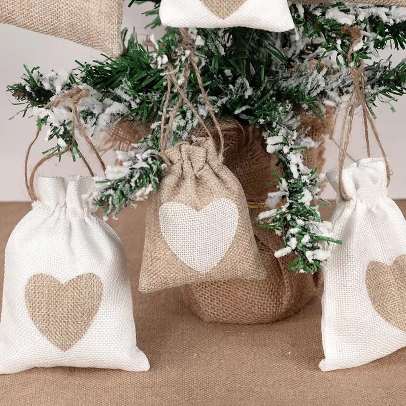 8*10cm Natural Linen Burlap Bag Heart Jute Drawstring Candy Gifts Packaging Bags