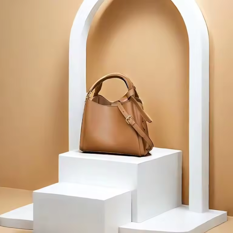 2025 Luxury Genuine Leather Handbags Ladies Real Leather Bucket Shaped Messenger Crossbody Handbag Wholesale Tote Shoulder Bag