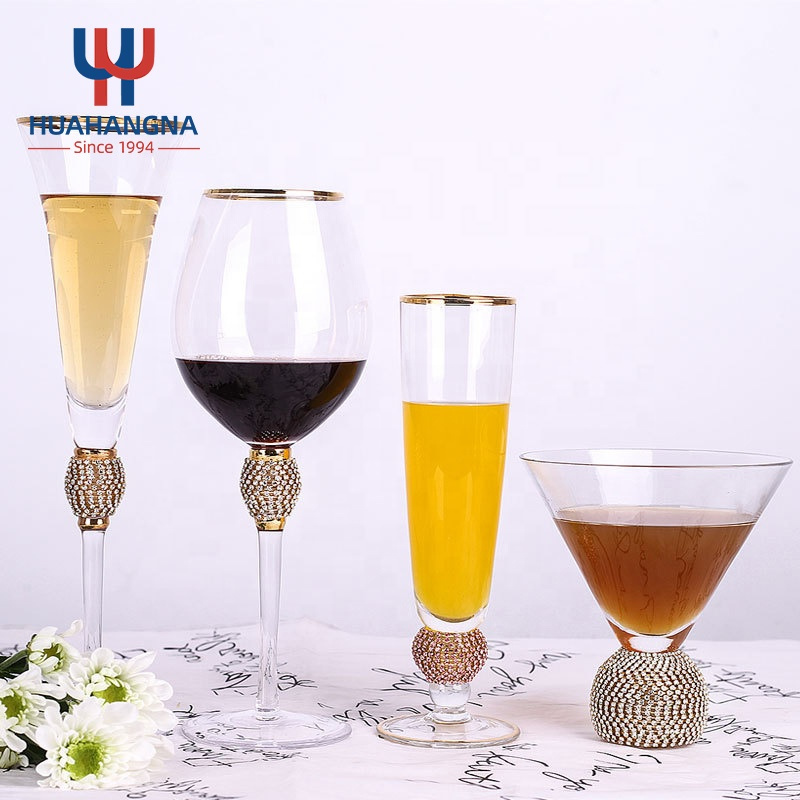 Premium 600ml 20oz Large Gold Rim Rhinestone Diamond Wine Glasses Cocktail Champagne Glass Stem Wine Glass for Wedding