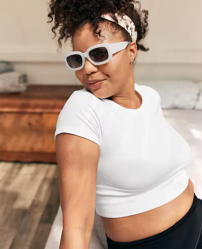 Best Selling Women's Casual Cropped Tee Sleeveless O-neck Bodycon Top Breathable Knitted Fabric Fitted And Sexy Version