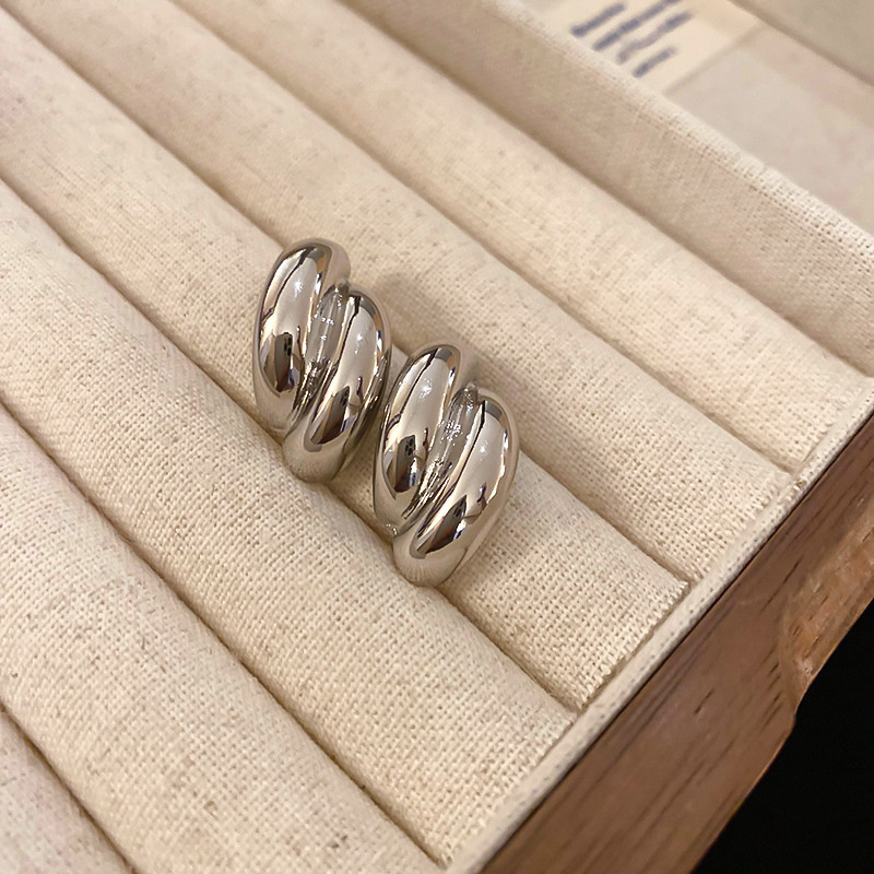 Silver Needle Premium Feeling Silver Geometric Beads Heart Earrings Personalized Earrings Cold Wind Earrings