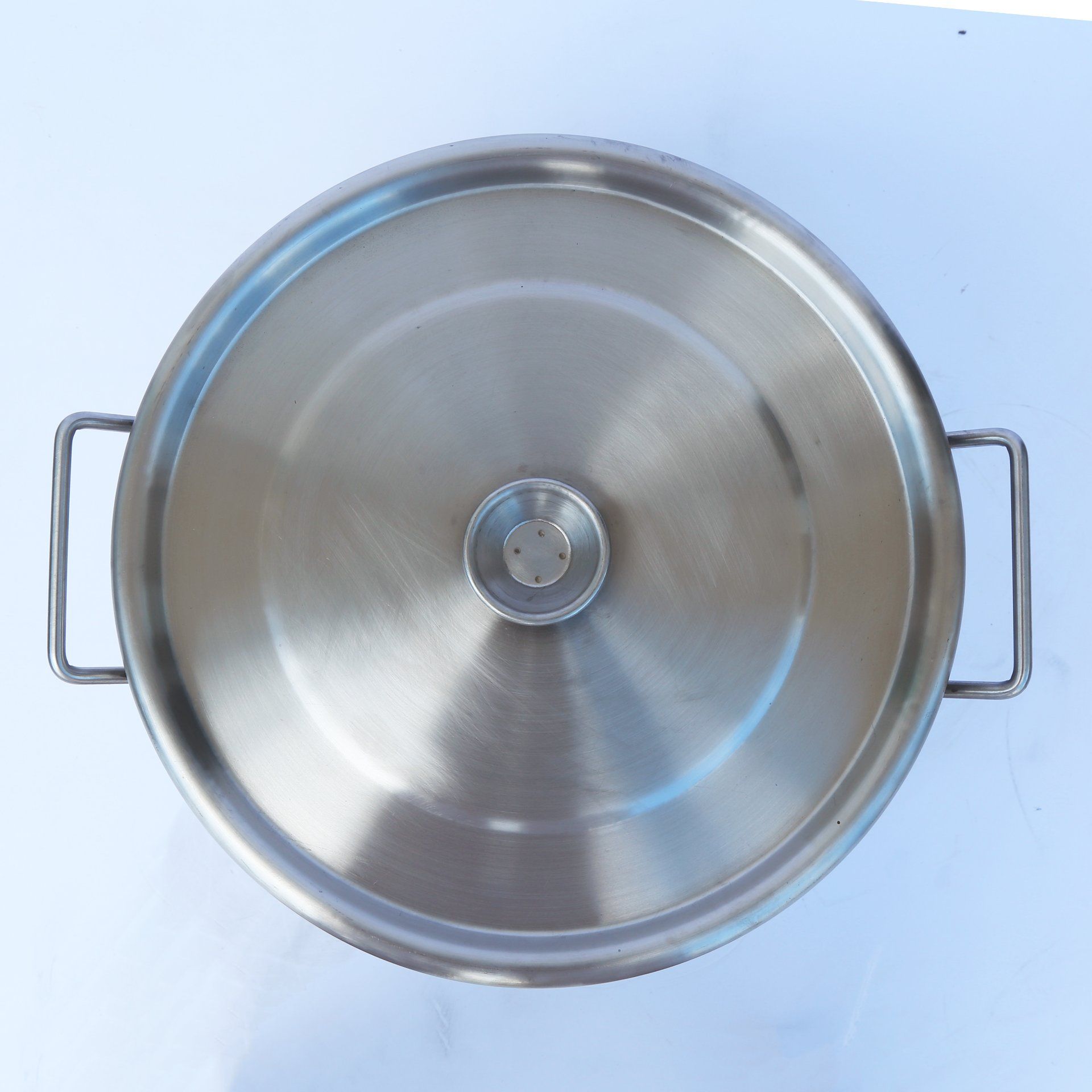 Large Capacity Stainless Steel Sealed Liquid Container