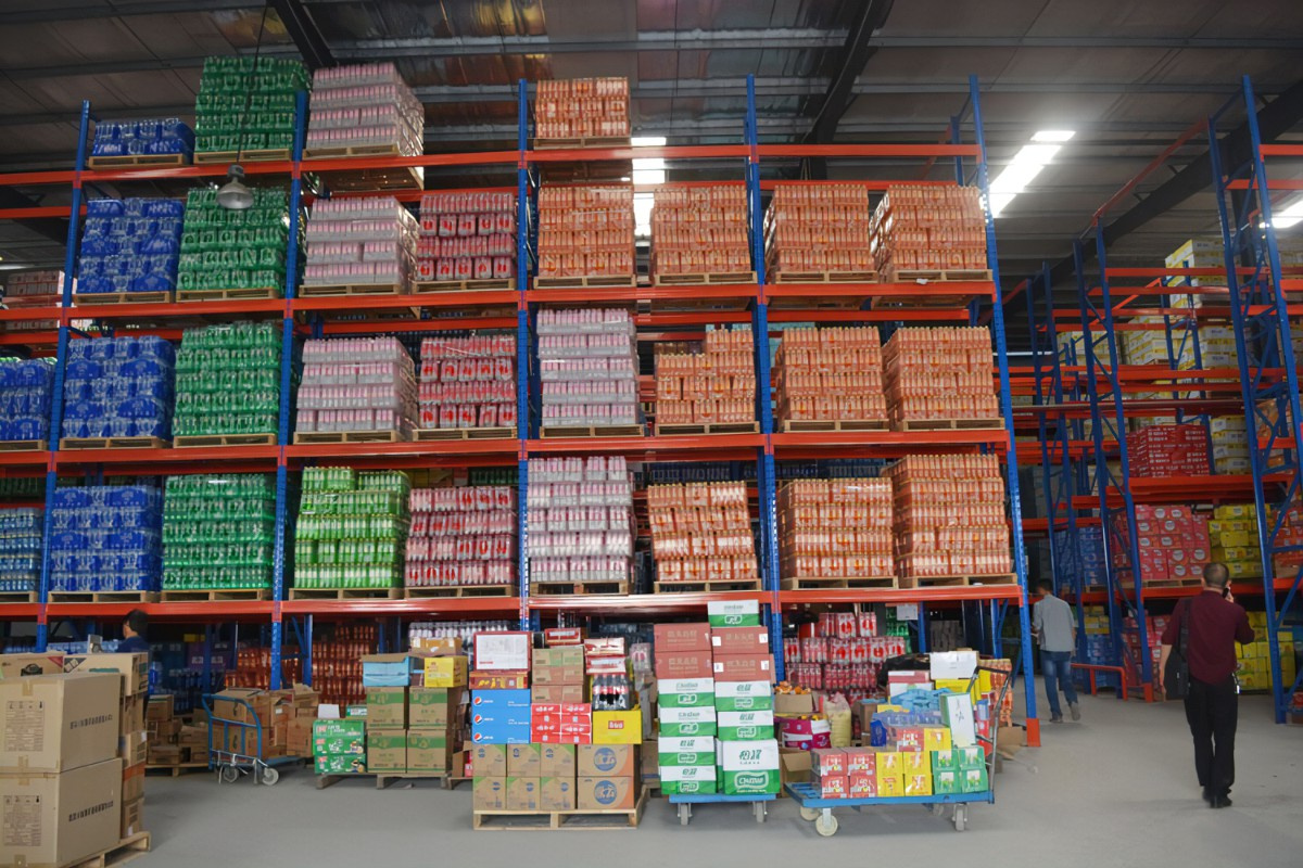 Adjustable Supermarket Display Shelving with Customizable Steel Gondola Design