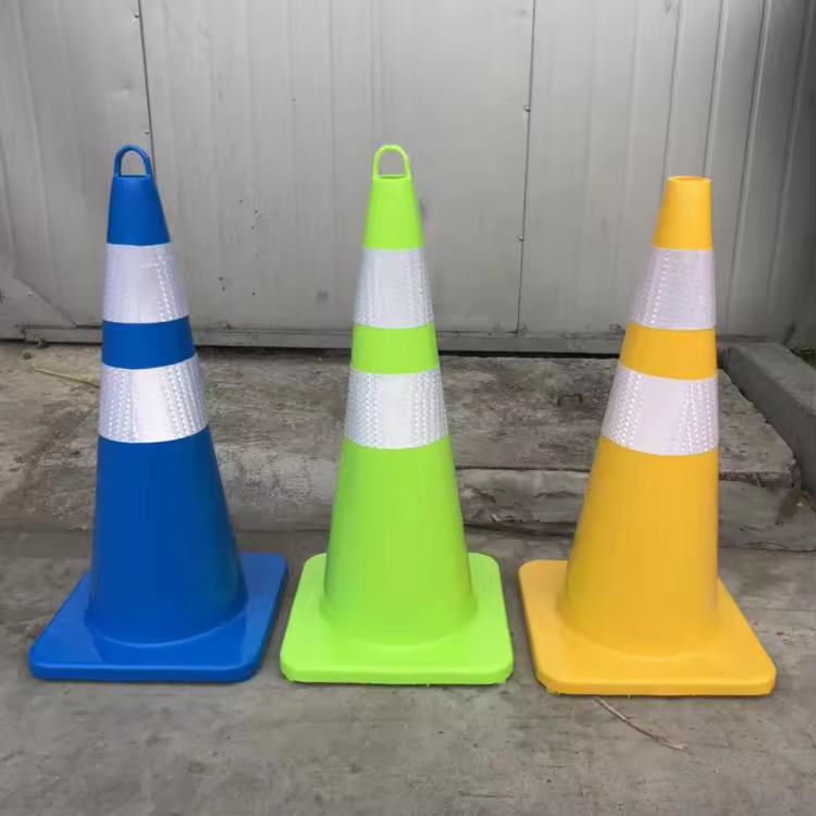 Fluorescent Yellow Green Color Pvc Road Cone,Top With Ring 70cm 28inches High Quality Pvc Traffic Cone Manufacturers