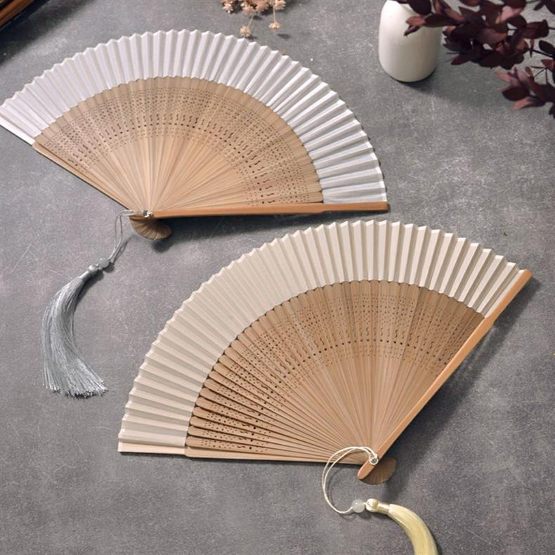 Hot Sale New Chinese Style High Quality Folding Silk and Lace Bamboo Tassel Hand Fan for Wedding Gift