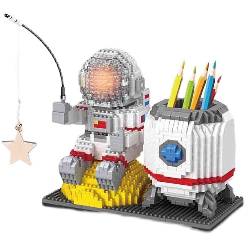 Compatible Building Block Toy Hot-Selling Micro-Particle Astronaut Pen Holder