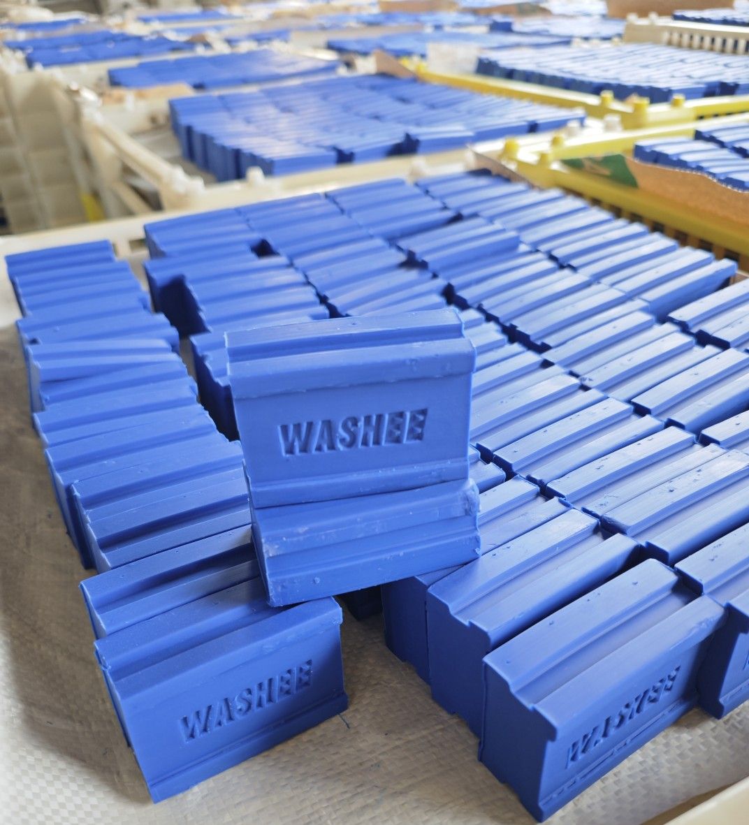 High Quality Laundry Blue Soap Bar for Wash Dirty Clothes in Hot Sales for South America Africa