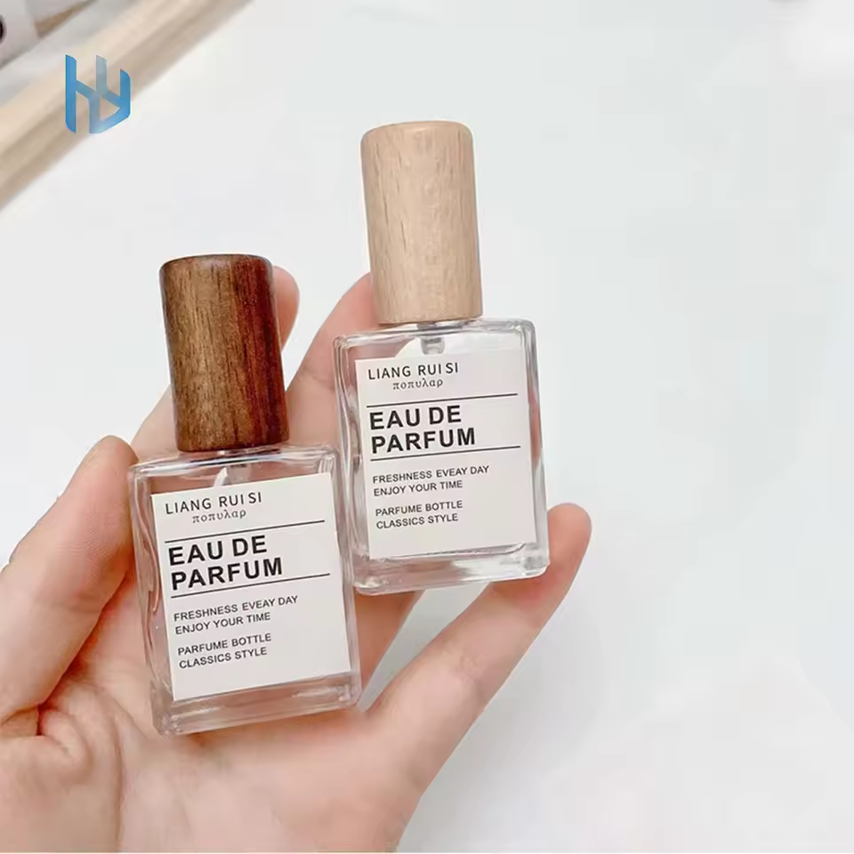 Low Moq 30ml 50ml 100ml Glass Perfume Spray Bottle Wooden Lid Aromatherapy Glass Bottle Perfume Bottle