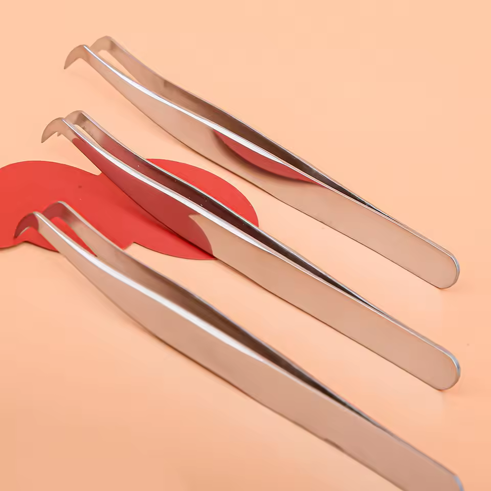 Hot Selling 1 Pcs Portable Sliver Gray Eagle Beak Eyelashes Grafting Tools 45 Degree High Precision Eyelash Tweezers In Stock