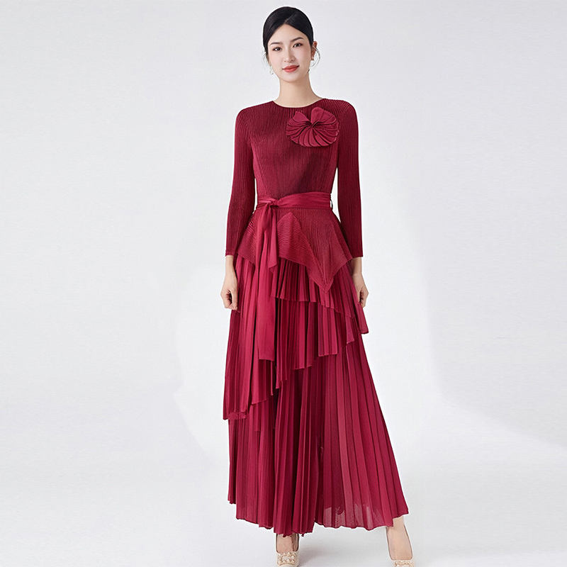 2025 Latest Design Ladies High Quality Fabric Maxi Casual Dress Pleated Shirt Skirt Two-Piece Set with Solid Pattern Belt Dress