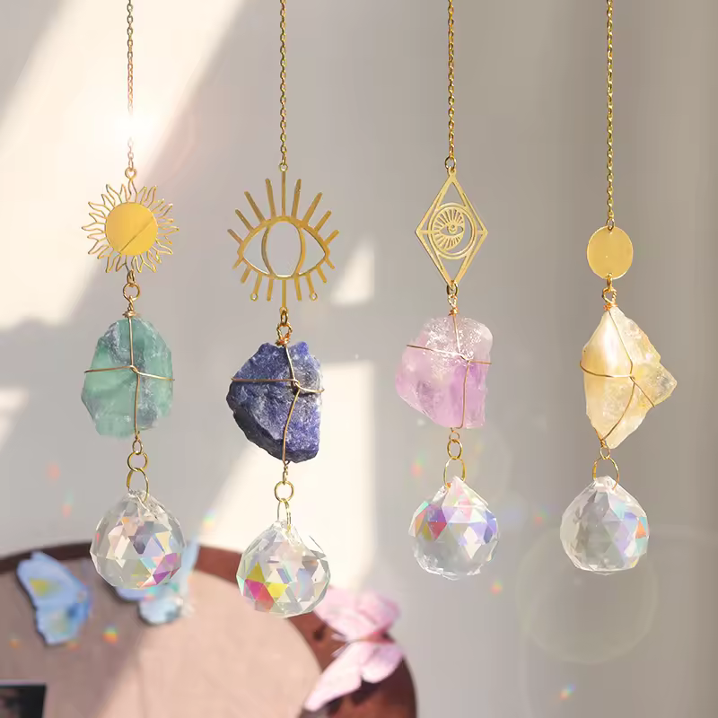 Wholesale High Quality Natural Suncatcher Crystal Sun Catcher Home Decor Healing Crystal Raw Crystal Hanging