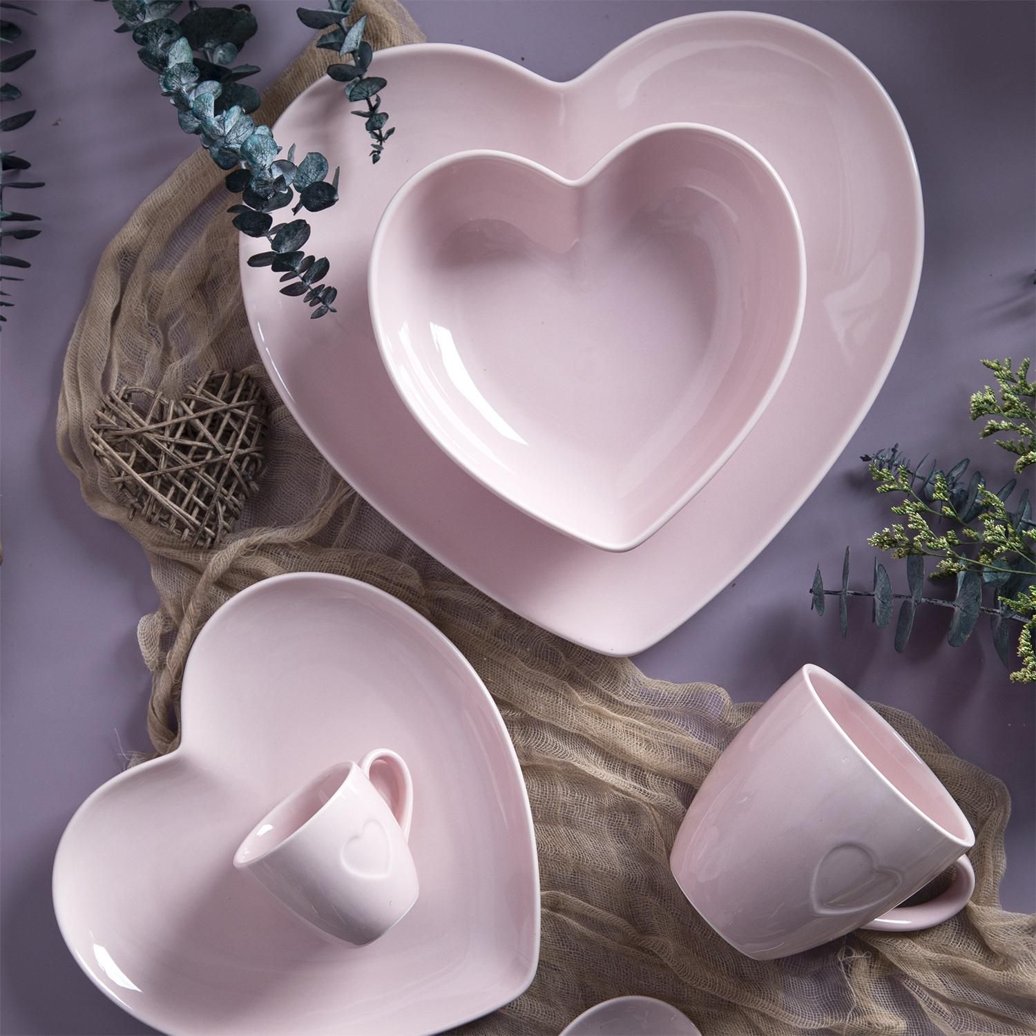 Happy Go Heart Shape Dinnerware Plate Set Valentine's Day Design