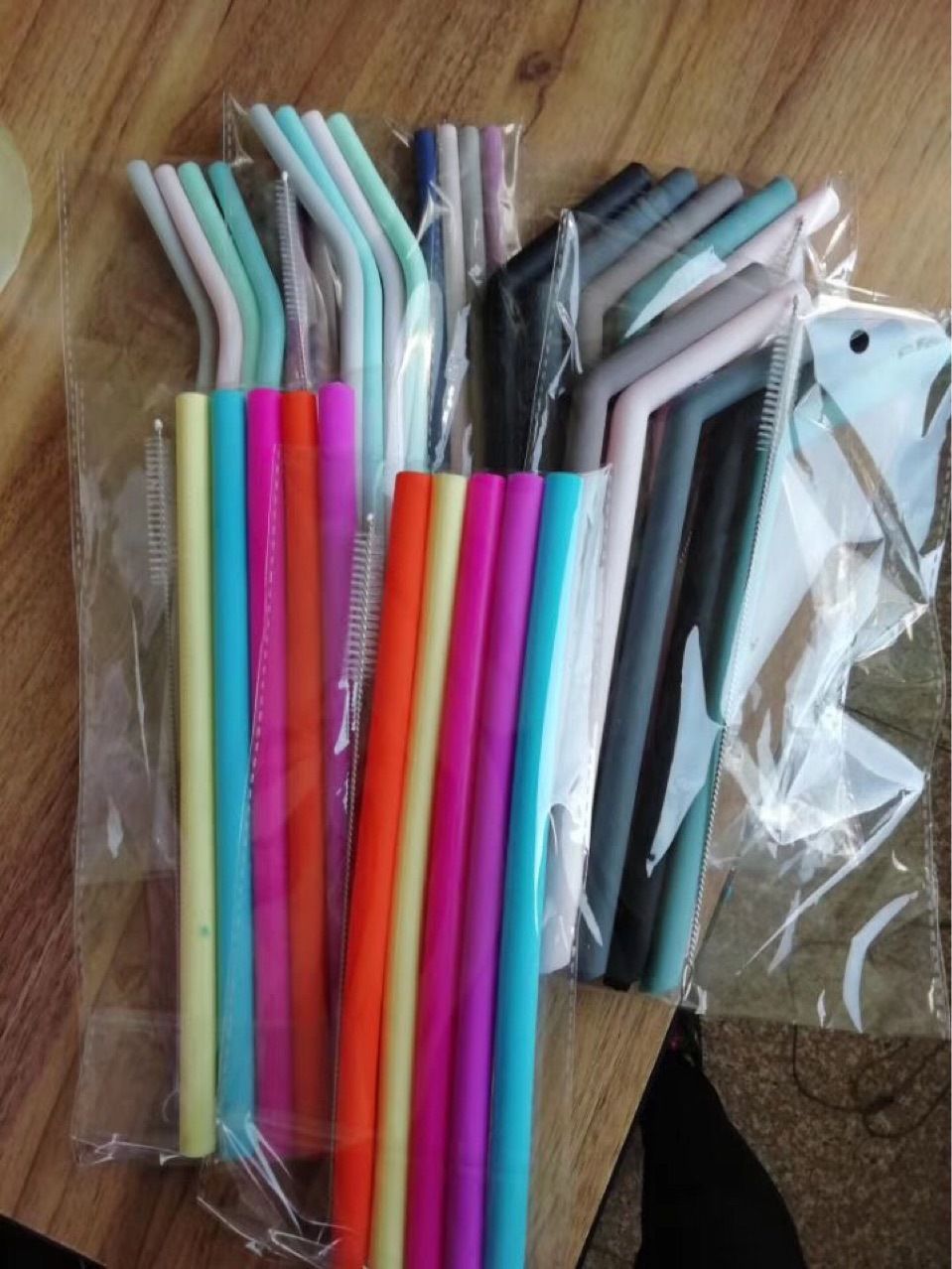 Hot Selling Reusable Long Silicone Straw with Cleaning Brushes