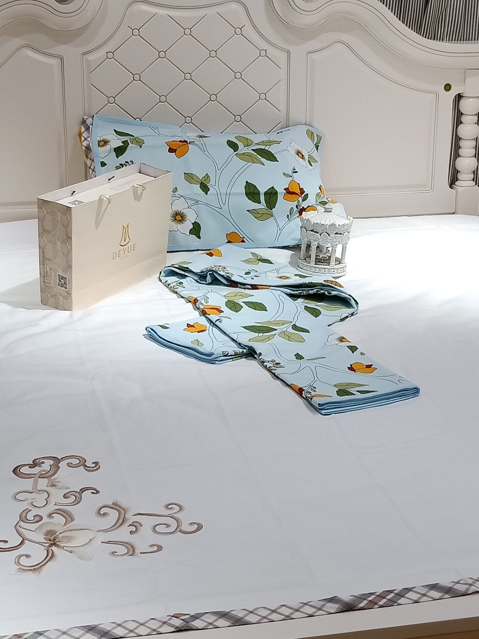 Flower Pattern Adults' Cooling Mat with Cotton Material