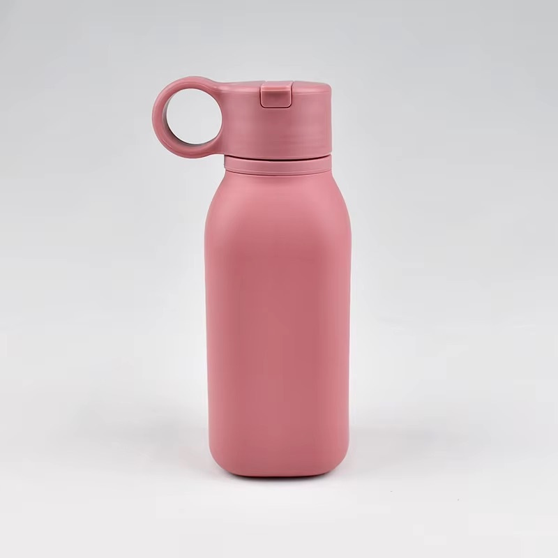 Creative Portable Outdoor Sports Water Cup Food Grade Silicone Kettle Bottle with Suction Tube Children's Drinkware