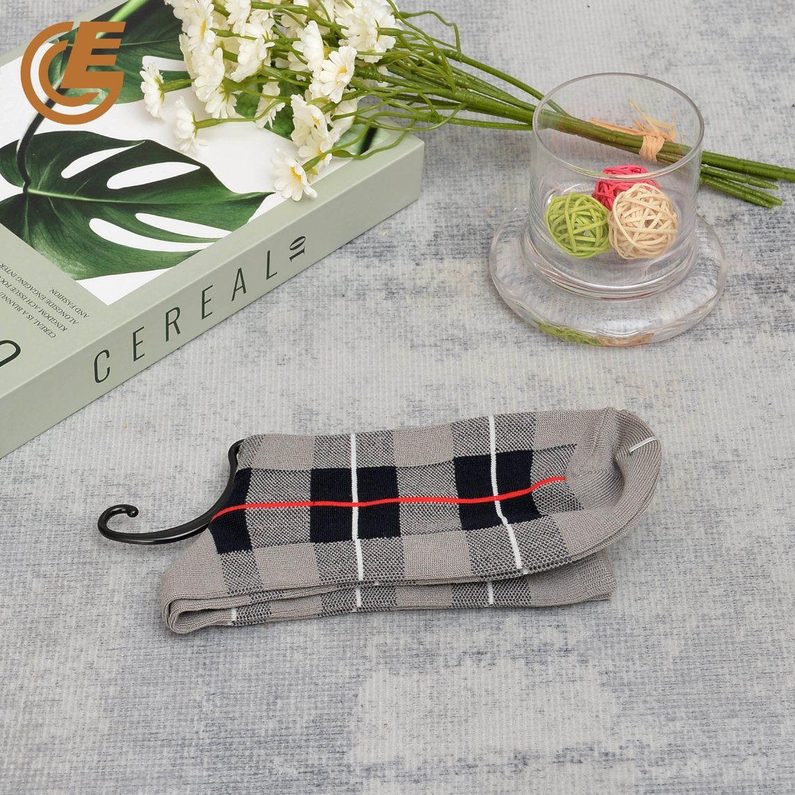 Qlm-110-5 Unisex Comfortable Socks Supplier Spandex Jacquard Knit Casual Socks for Women