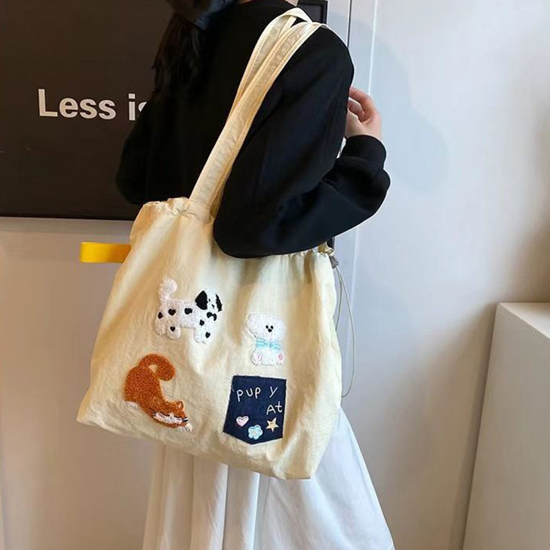 Hot Selling Instagram Korean Version Versatile Cute Shoulder Bag Canvas Bag Student Class Large Capacity Casual Commuting Tote Bag for Women