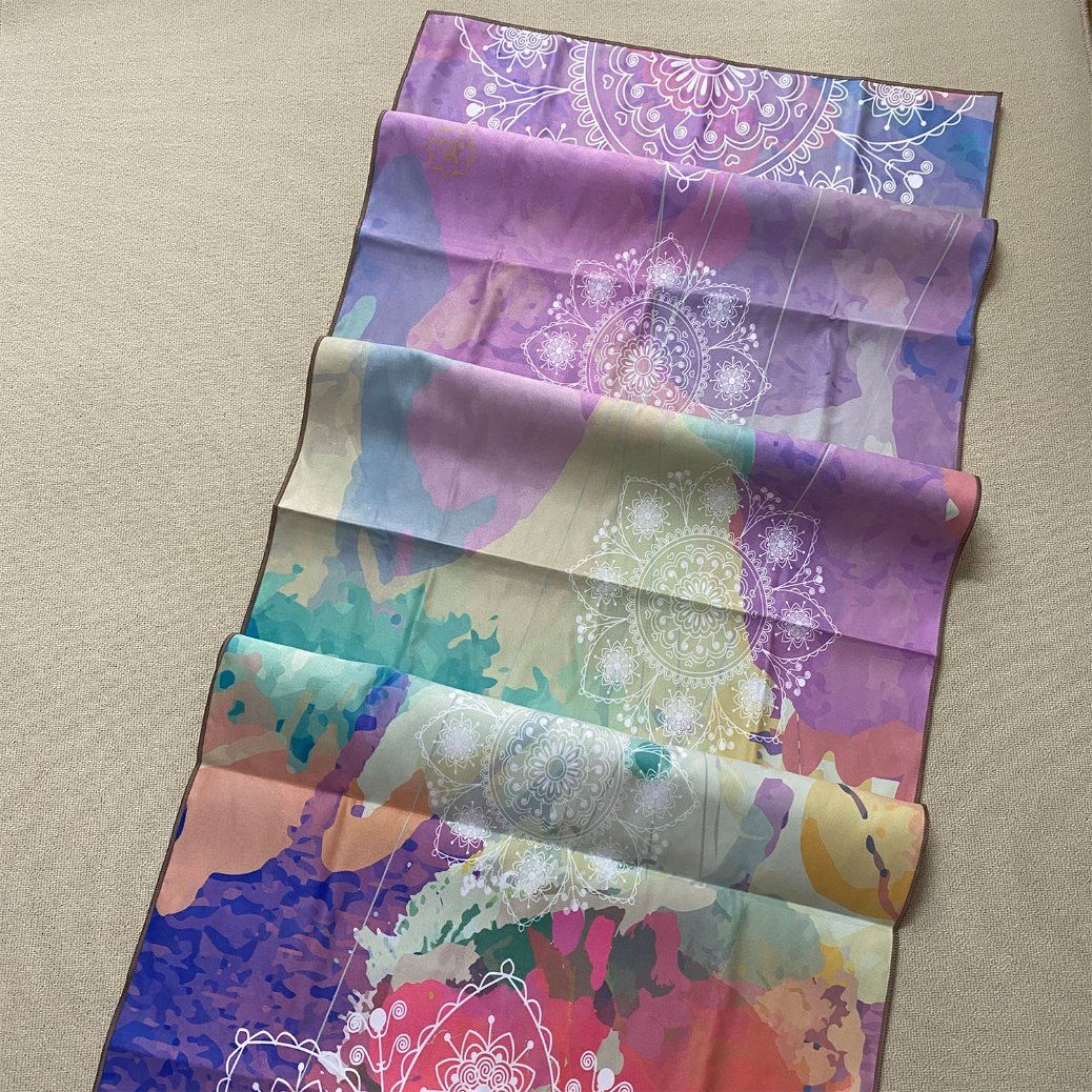 Qumor Non-Slip Foldable Yoga Towel Fitness Blanket Portable Yoga Mat Towel for Home Gym Yoga