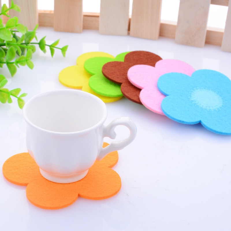 Flower Design Eco Friendly Sewing and Splicing Wool Felt Coasters Set for Drinks Handmade Slate Table Drink Coasters for Glasses Cups