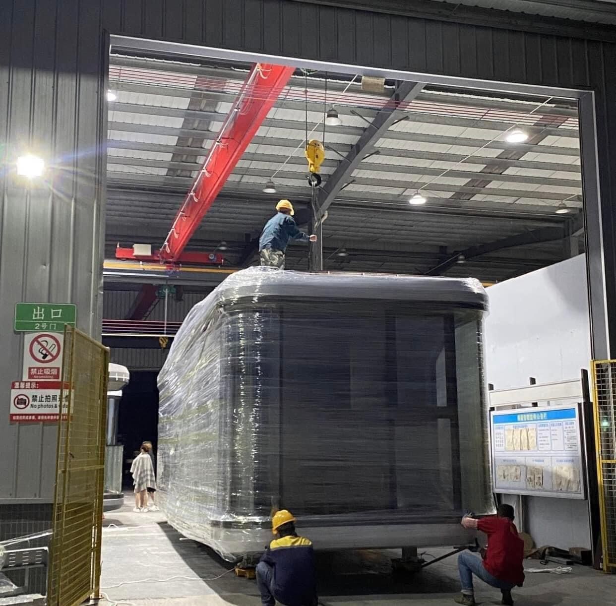 Haorong Smart Beautiful Camp Big Space Capsule House with Furniture Appliance