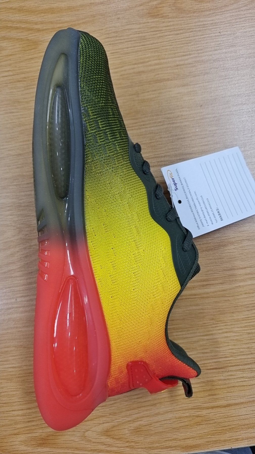 2024 Flat Outsole Fly-Knit Sport Shoes