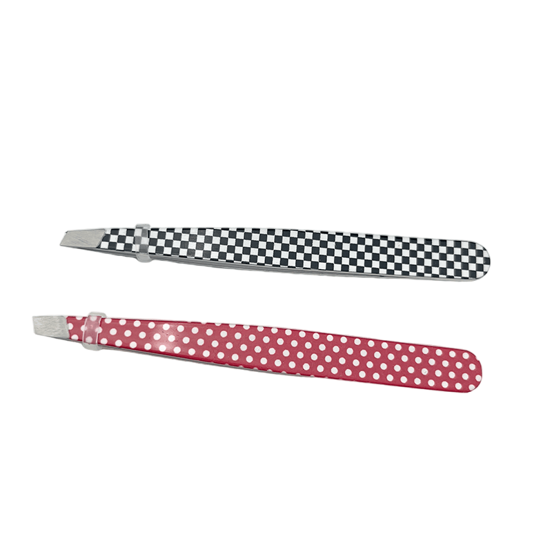 Superior Grip Slanted Precision Stainless Steel Eyebrow Tweezer with Grid Pattern