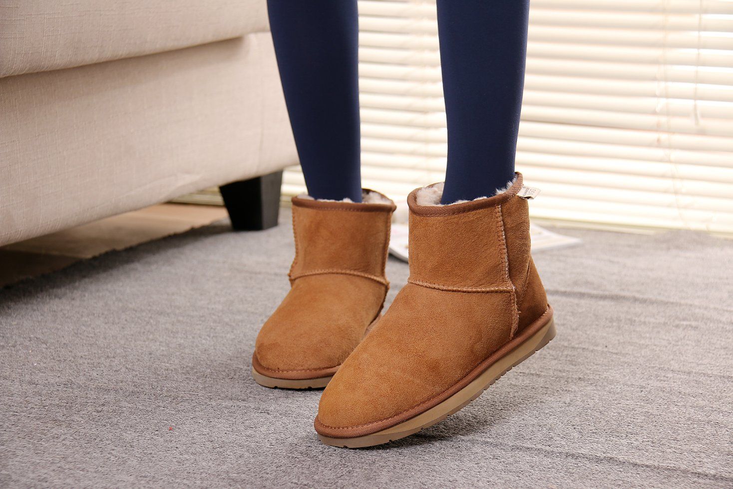 Factory Sale Super Fluffy Winter Boots for Home for Children