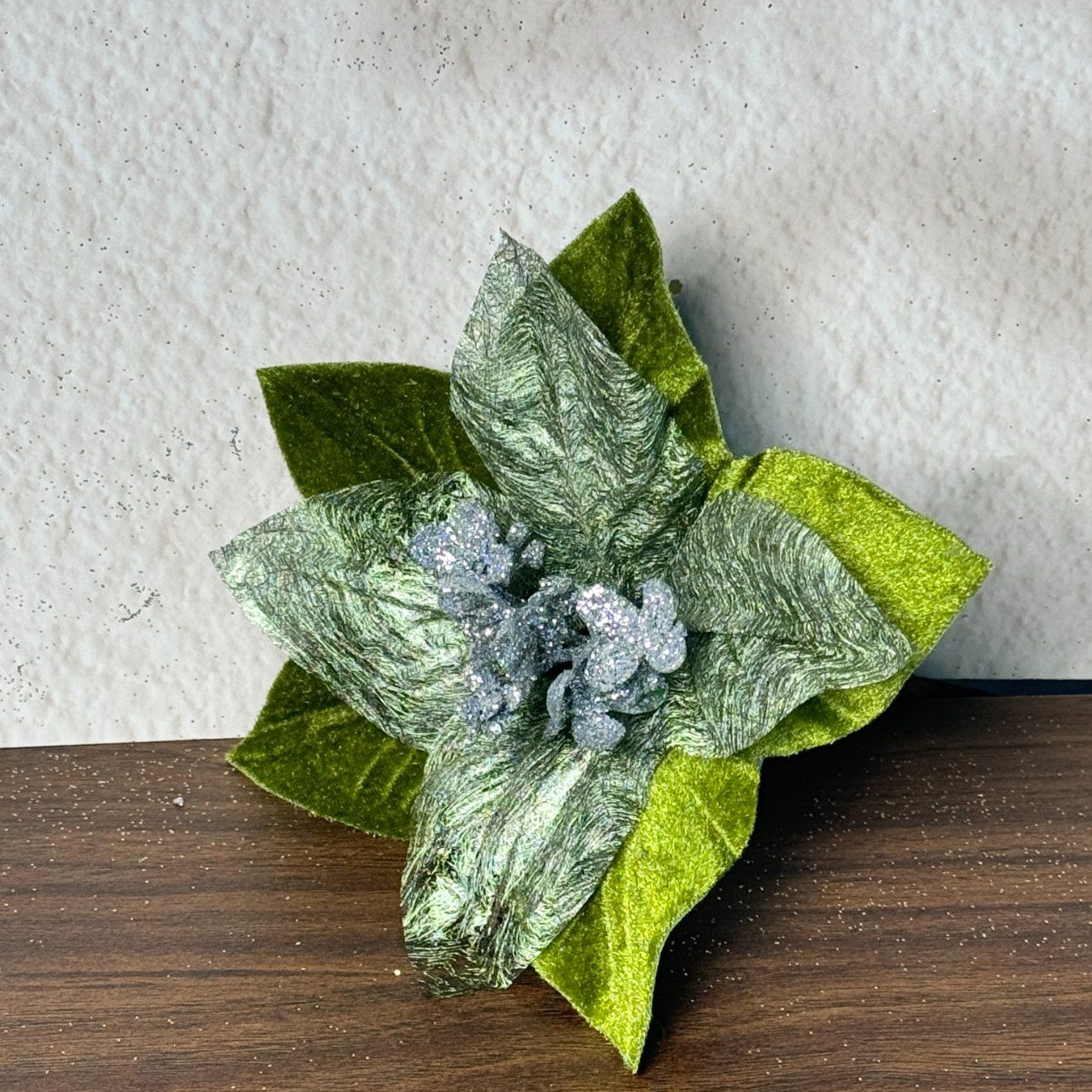 Wholesale Cheap 2025 Christmas Flower Decorations Multicolor Glitter Flowers for Home and Office Decoration