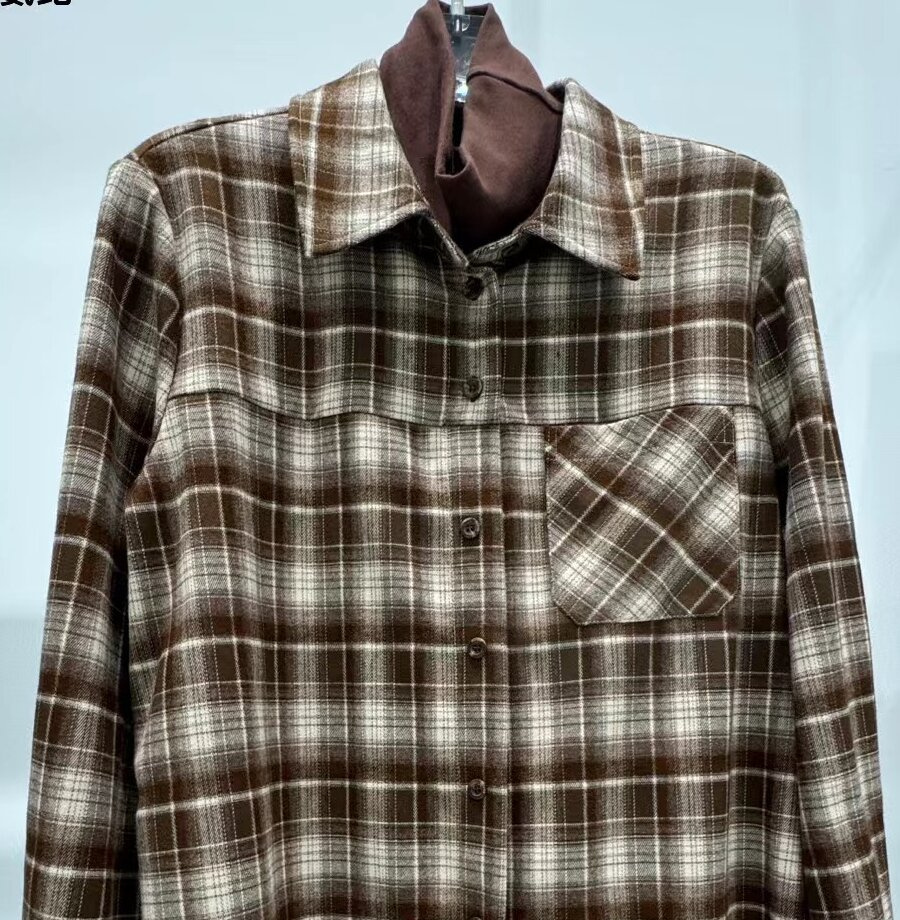 Fake Two-Piece Grid Splicing Design